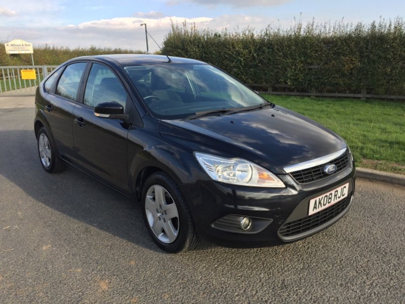 View FORD FOCUS STYLE, MOT OCTOBER 2019, 8 Service Stamps,
