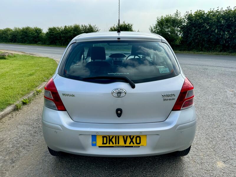 TOYOTA YARIS