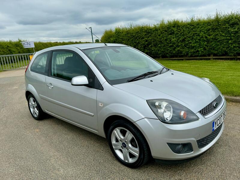 FORD FIESTA 1.3 Zetec Climate