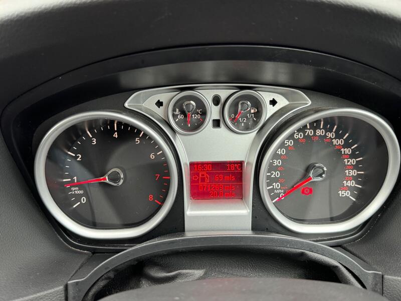 FORD FOCUS
