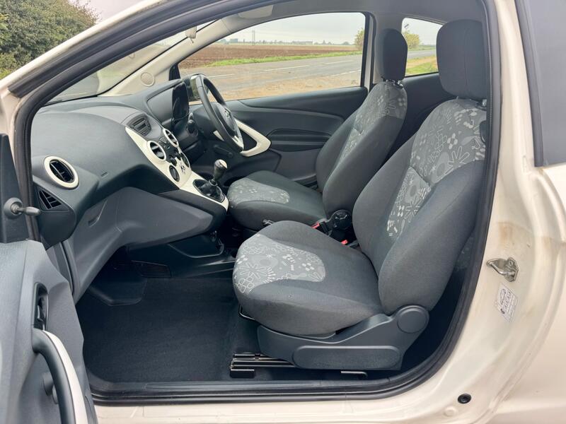 FORD KA
