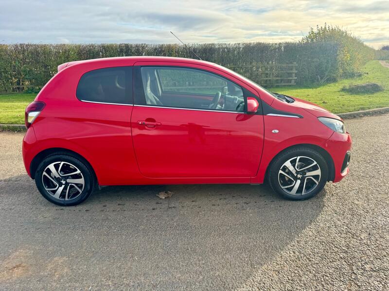 PEUGEOT 108