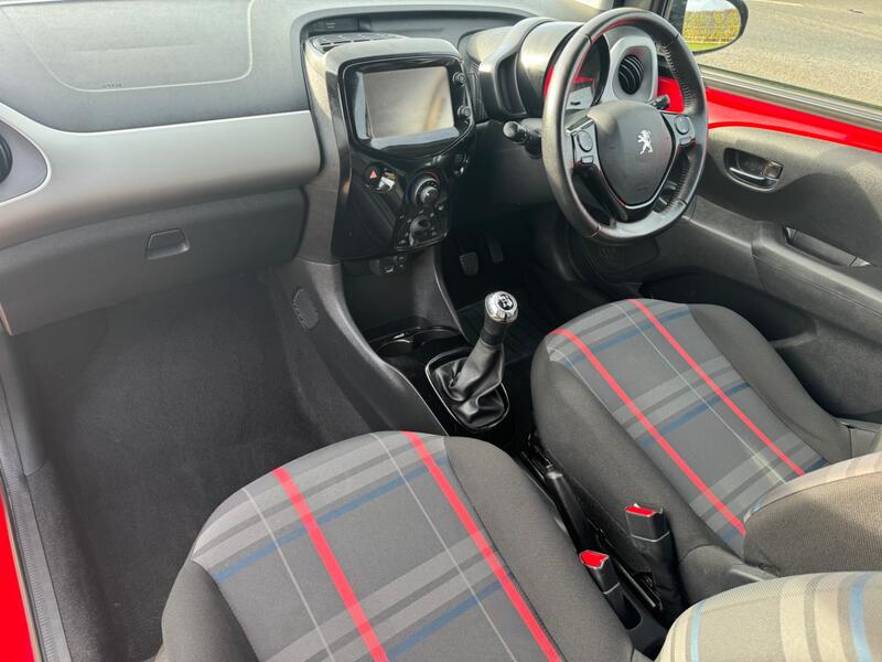 PEUGEOT 108