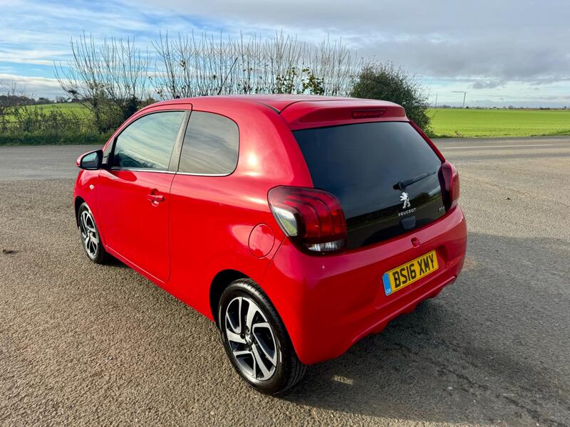 PEUGEOT 108
