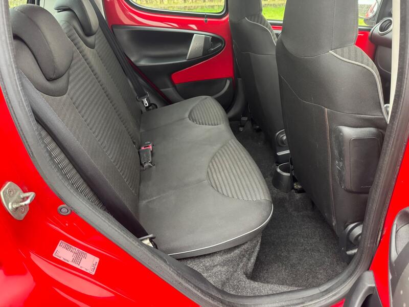 PEUGEOT 107