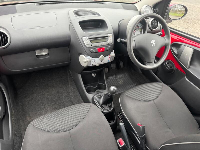 PEUGEOT 107