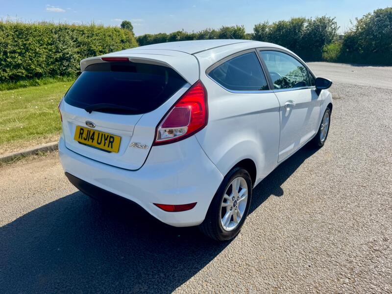 View FORD FIESTA 1.5 TDCi Zetec