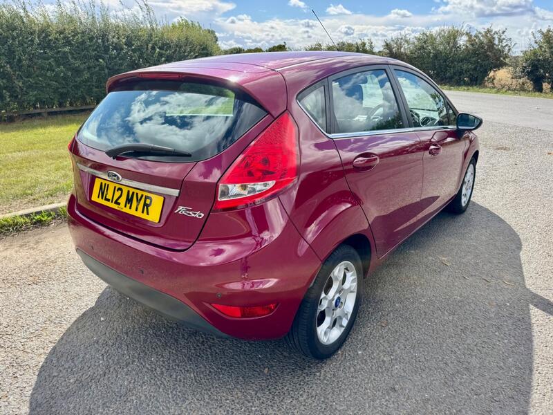 View FORD FIESTA 1.25 Zetec 5 Door
