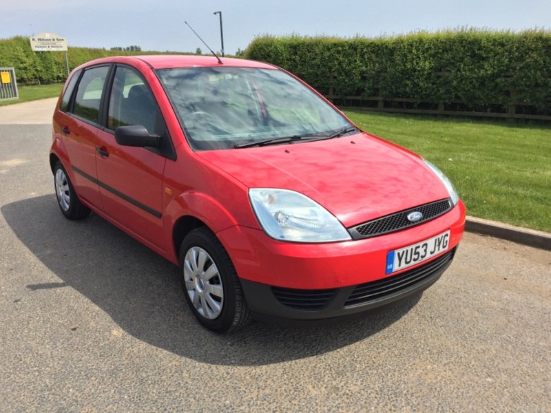 View FORD FIESTA FINESSE 16V, MOT 31-01-2019, 9 SERVICE STAMPS, 1 FORMER KEEPER,