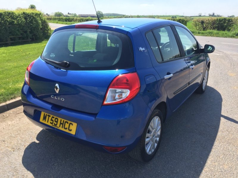View RENAULT CLIO I-MUSIC 16V, BLUETOOTH, 6 SERVICES, AUX IN,