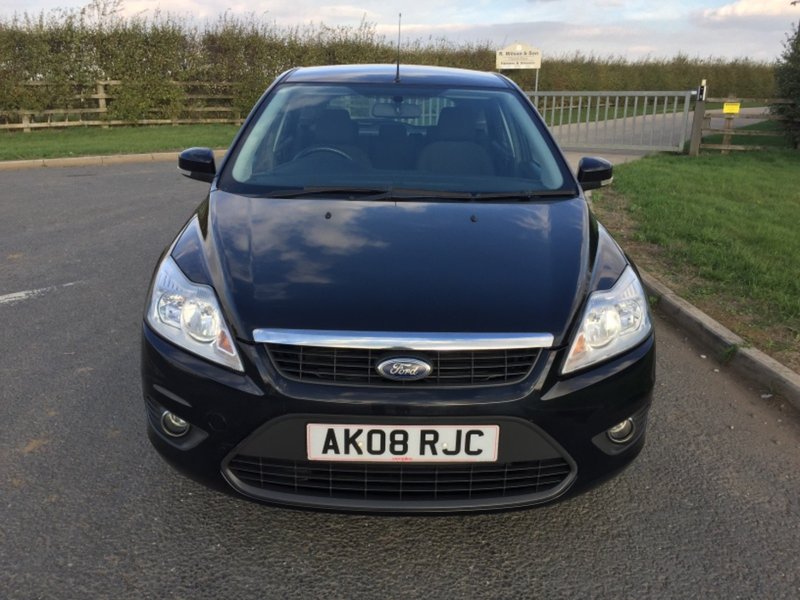 View FORD FOCUS STYLE, MOT OCTOBER 2019, 8 Service Stamps,