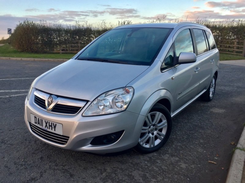 View VAUXHALL ZAFIRA 1.7 TD DESIGN CDTI ECOFLEX, MOT 30-09-2019, 7 SERVICES, 7 SEATER,