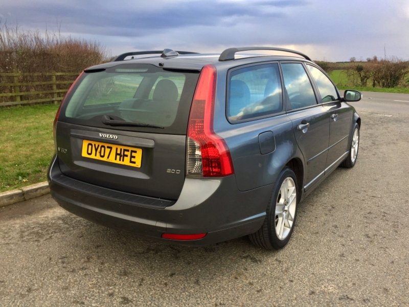 VOLVO V50