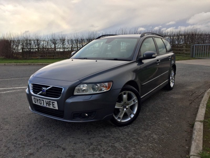 VOLVO V50