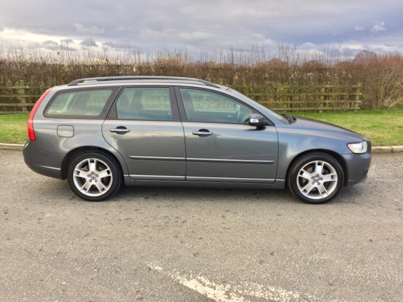 VOLVO V50