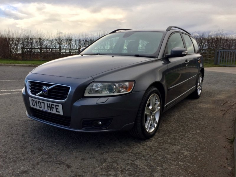 VOLVO V50