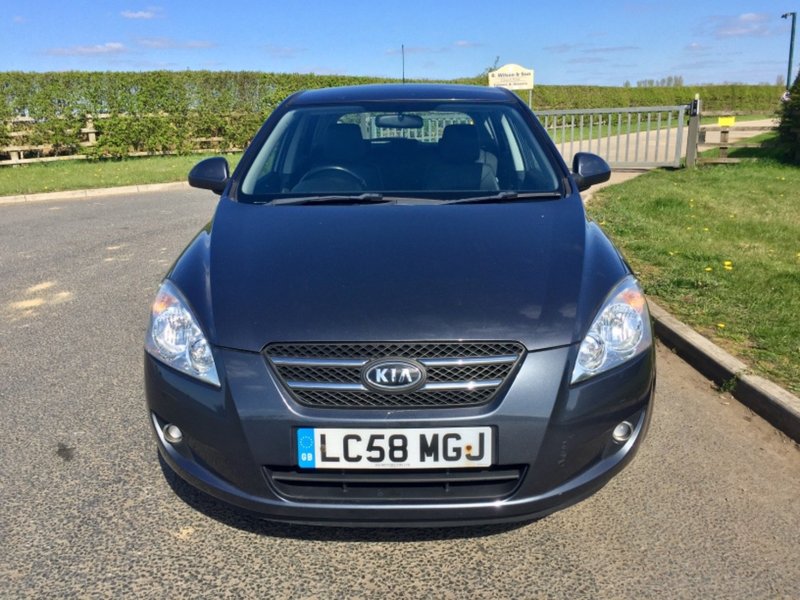 View KIA CEED 1.6 CVVT LS, 10 KIA Main Dealer Services, 