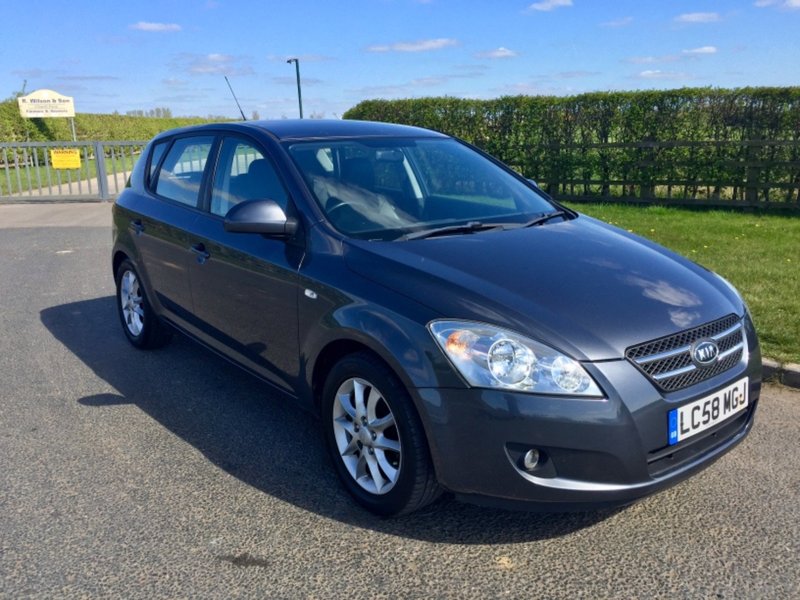 View KIA CEED 1.6 CVVT LS, 10 KIA Main Dealer Services, 