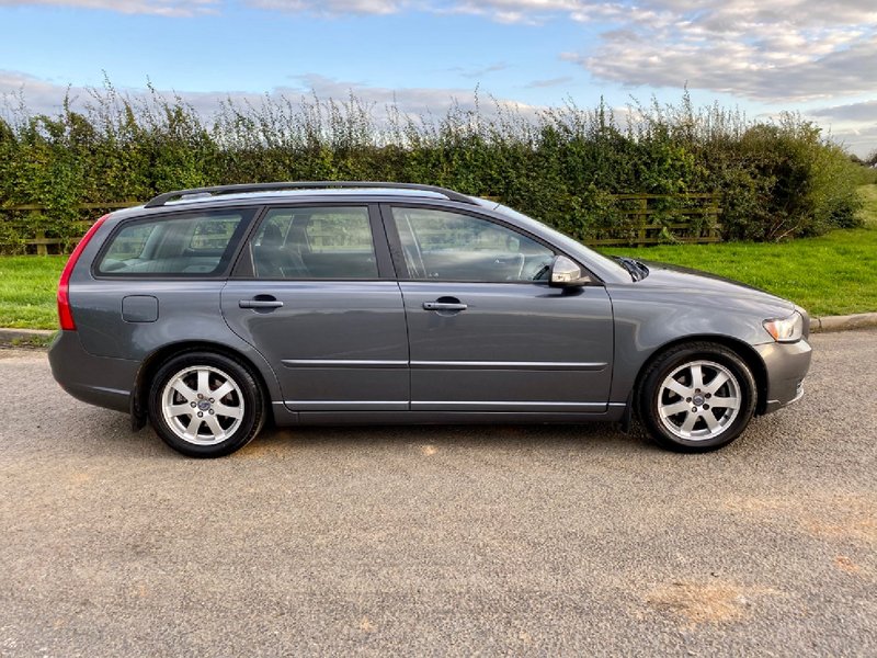 VOLVO V50