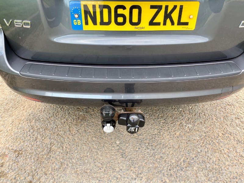 VOLVO V50
