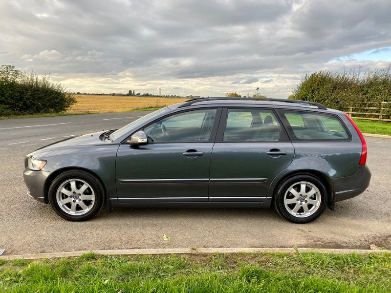 VOLVO V50