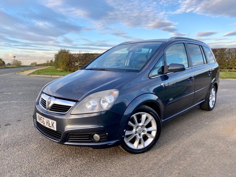 View VAUXHALL ZAFIRA DESIGN CDTI 150 E4,