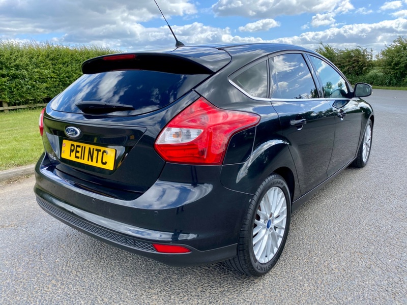 View FORD FOCUS ZETEC TDCI