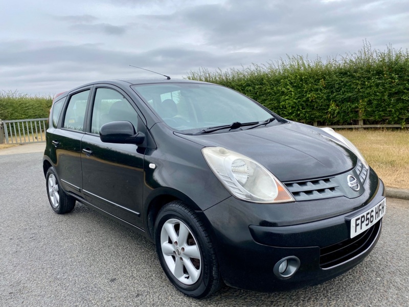 View NISSAN NOTE SE