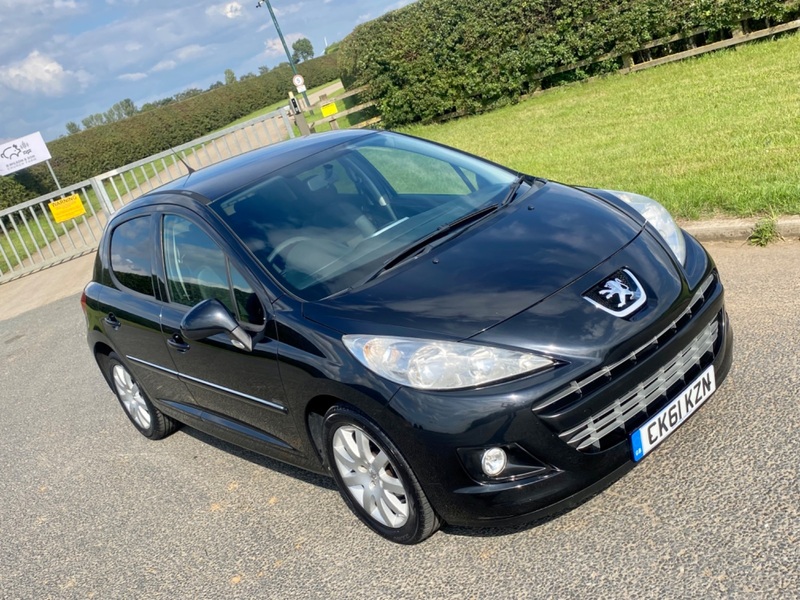 PEUGEOT 207