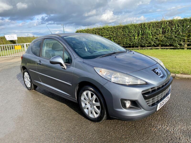 View PEUGEOT 207 1.6 HDi Sportium